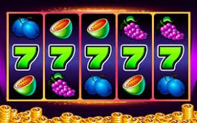 Fitur bonus dalam permainan slot dengan animasi putaran gratis dan simbol wild